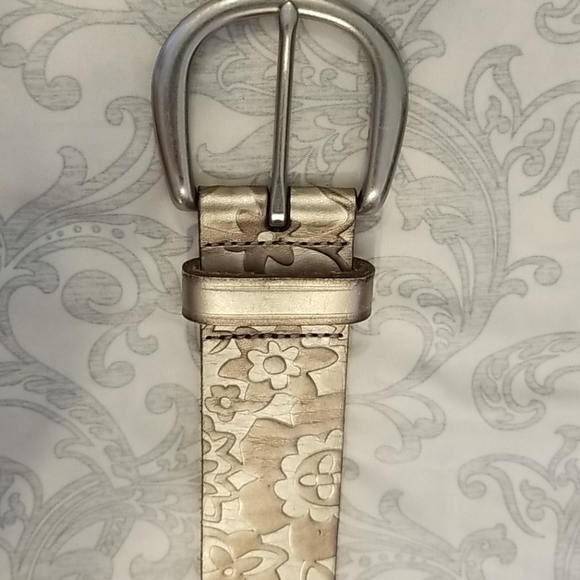 Assorted Belts Michael Kors, Fossil, Guess - Picture 10 of 13